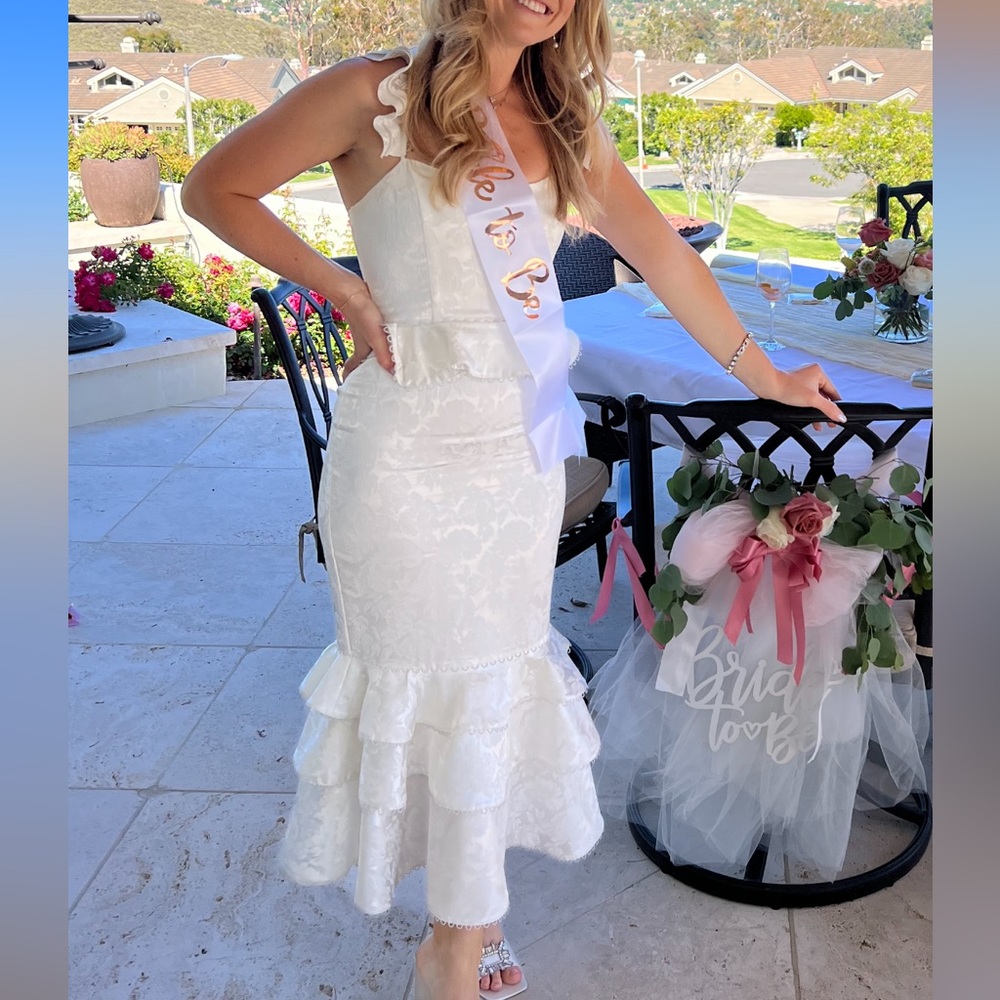 V Chapman violet dress in coconut macaron - white dress size 2